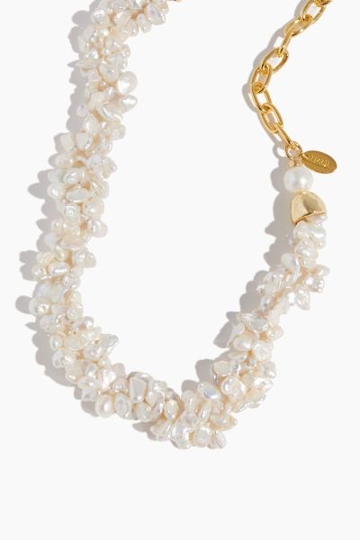 Petal Pearl Collar Necklace in Pearl