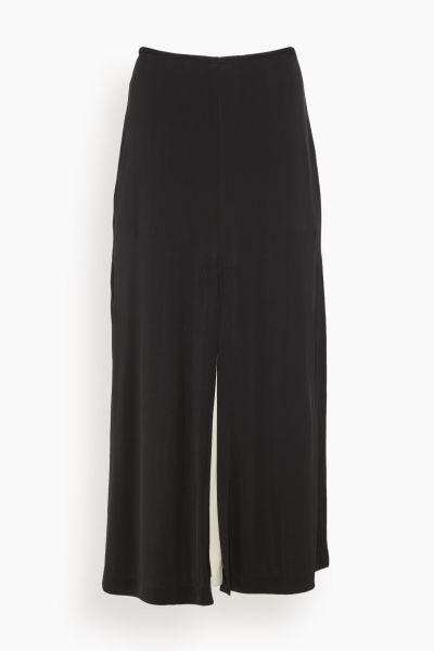 Incise Multi Slit Skirt in Black